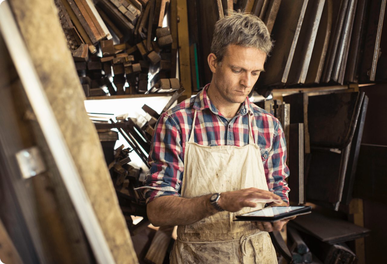 carpenter using tablet